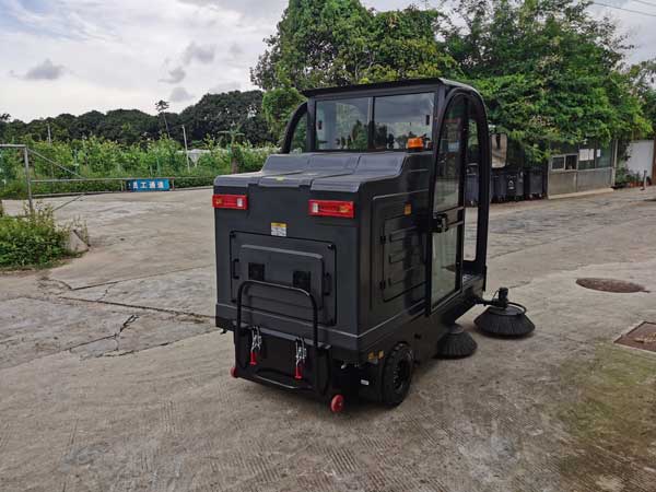 新能源電動環衛車的優勢特點具體有哪些呢 新能源電動環衛車的優勢特點具體有哪些呢