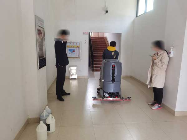 如何選擇適合的洗地機 如何選擇適合的洗地機