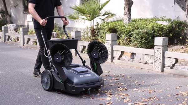 操作工業手推式掃地機的8個技巧