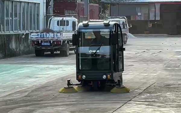 掃地機工作中斷電是怎么回事？怎么解決？