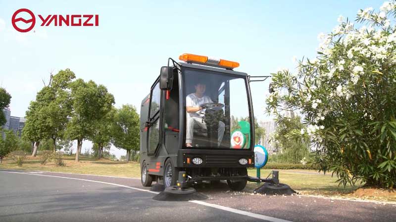 馬路掃地機的出現給人們帶來了哪些改變 馬路掃地機的出現給人們帶來了哪些改變