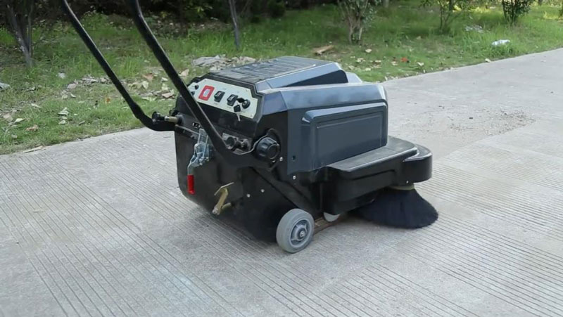 吹葉機(jī)與電池供電的掃地機(jī) 吹葉機(jī)與電池供電的掃地機(jī)